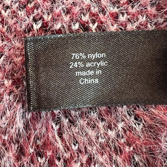 Walking sweater. Lane Bryant with black Burgundy and a creamy light pink - Picture 5 of 8